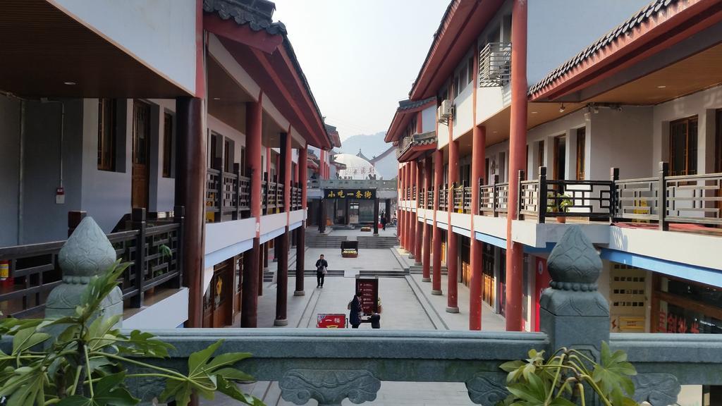 Danjiangkou Wudangshan Yinjie Holiday Hotel מראה חיצוני תמונה